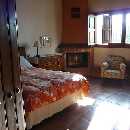 Palacio Viejo De Corchuelas 4*
