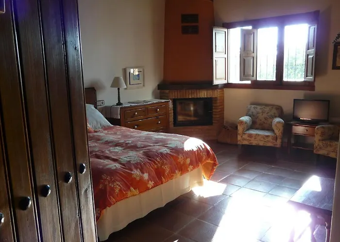 Palacio Viejo De Corchuelas 4*