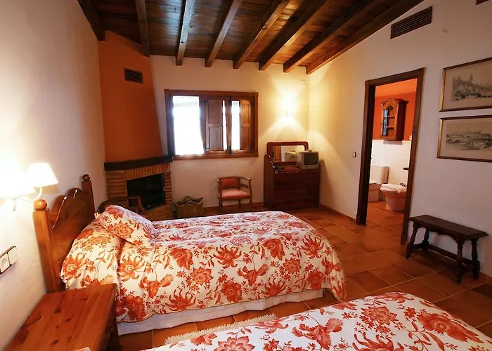 Palacio Viejo De Corchuelas Торрехон-эль-Рубио