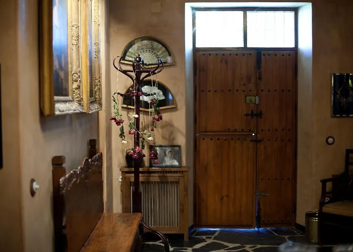 Palacio Viejo De Corchuelas 4*