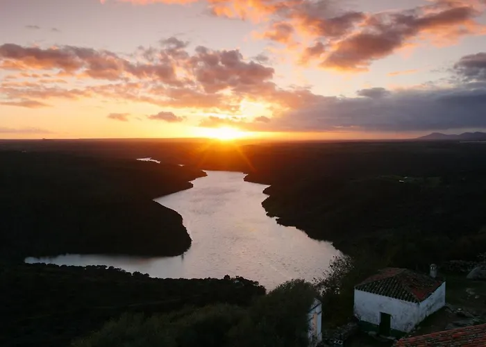 Отель Palacio Viejo De Corchuelas Торрехон-эль-Рубио